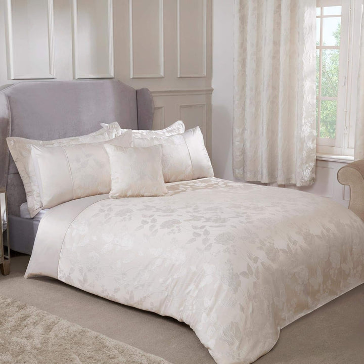 Plapumă Emma Barclay Butterfly Meadow pentru pat king-size, 100% poliester, culoare crem