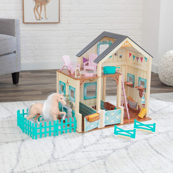 Casa de păpuși Kidkraft Sweet Meadow Horse Stable cu cal - set de joacă din lemn cu mobilier și accesorii, cadou de jucărie cu cal pentru băieți și fete de la 3 ani, 63534