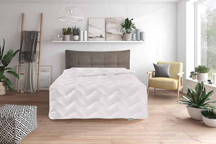 Traumnacht cuvertură de bază 4 sezoane, Pentru fiecare anotimp, Cu husă confortabilă din microfibră moale în 135 X 200 Cm, Alb, certificat Oeko Tex, Dezvoltat în Germania
