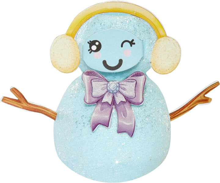 Rainbow High Winter Wonderland - Skyler (albastru) - păpușă de modă de 28 cm, cu zăpadă magică ascunsă care se acumulează cu apă, cu set de om de zăpadă, potrivită pentru copii de la 4-12 ani și colecționari