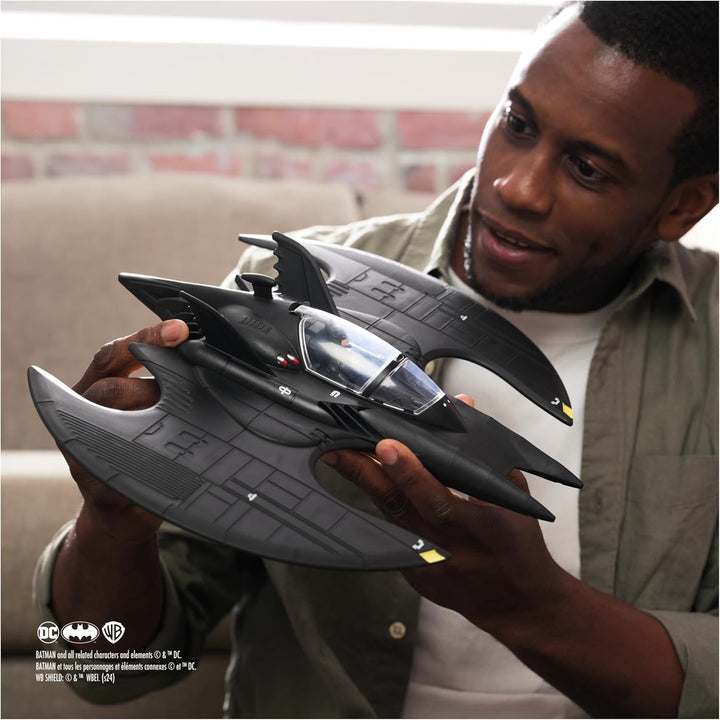 DC Toy Vehicle 85Th 4In Batwing și Fig