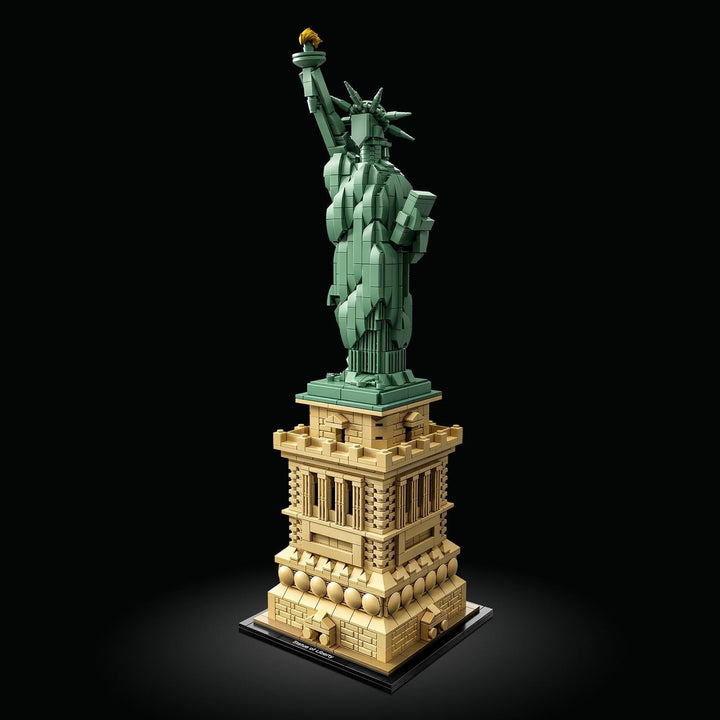 LEGO Architecture Statuia Libertății, set mare, kit model, suvenir New York, potrivit ca decor pentru casă și birou, idee de cadou pentru copii și adulți 21042