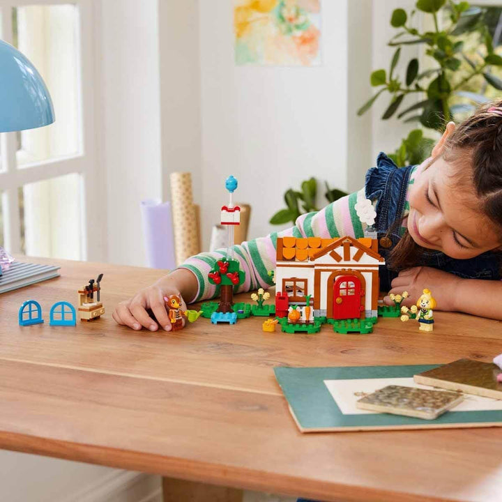 Set LEGO Animal Crossing Nook's Shop și Sophie's House, jucărie creativă pentru copii cu 2 mini figurine din seria de jocuri video, cadou pentru fete și băieți de la 7 ani 77050