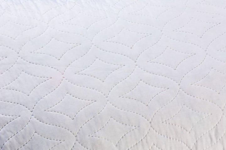 V.I.P. Very Important Pillow V.I.P. Pernă cu fulgi de memorie, alb, pernă 45 X 75 cm, copertă matlasată din poliester, foarte respirabilă, moale, fabricată în Italia