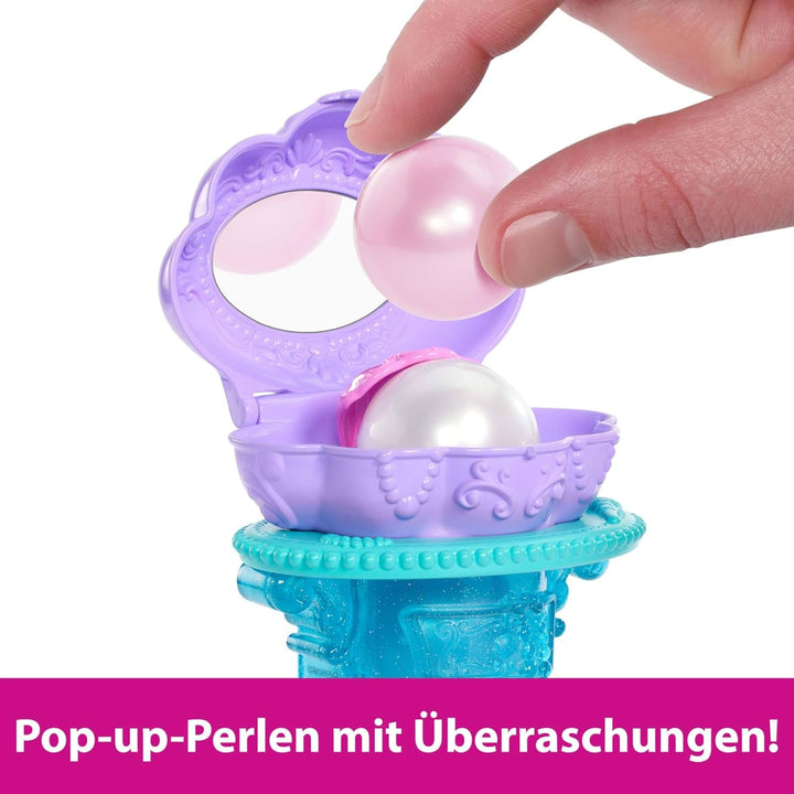 Mattel Disney Princess Toys, Make-up Shell Mermaid Arielle Fashion Doll cu coadă detașabilă, masă de machiaj cu 5 surprize pop-up repetabile și 5 accesorii, JBF86