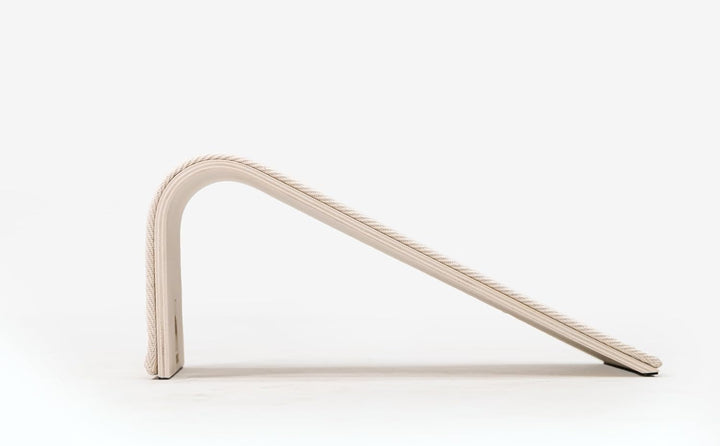 Petrebels Design Tablă de zgâriat din lemn cu covor din sisal natural, Archie 38 x 23 x 17 cm, bej/crem