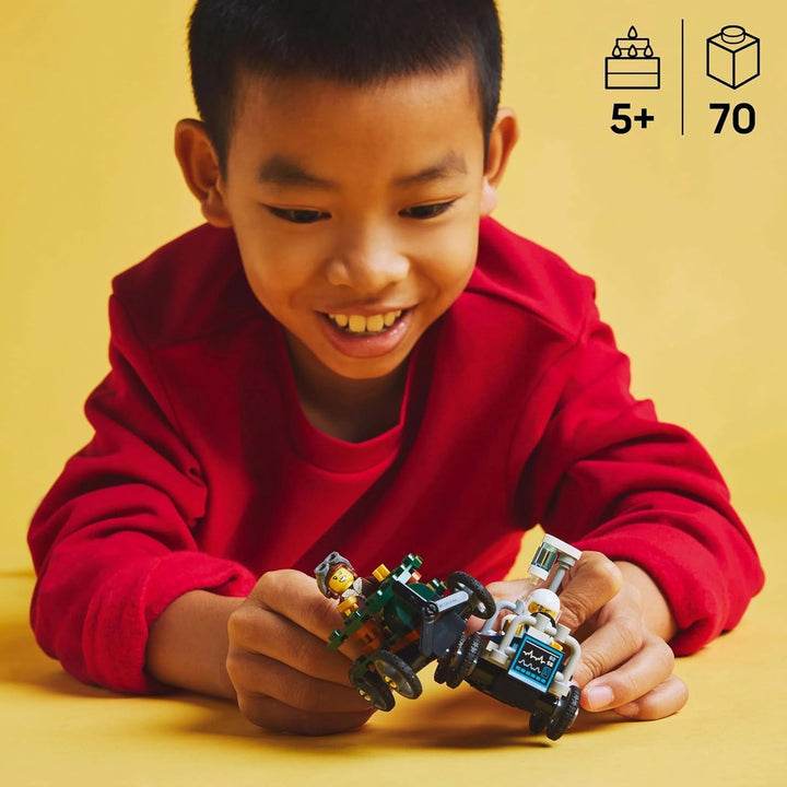 LEGO City Airplane Vs. Hospital Bed Race Car Set - Jucărie Soapbox pentru băieți și fete de la 5 ani - Set de construcție cu 2 minifigurine - Cadou aniversar și de vacanță 60459